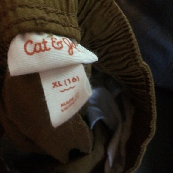 Cat and Jack shorts - Picture 3 of 3